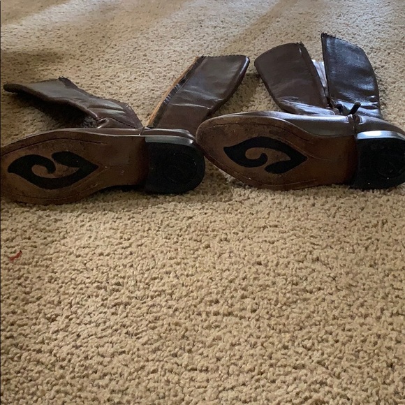 I’m selling a Original Franco Cuadra Brown boot. - Picture 3 of 5